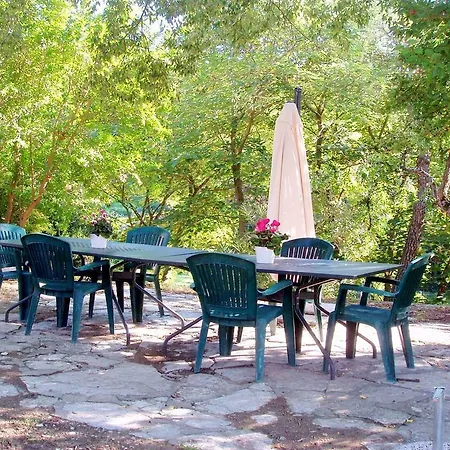 Luxurious Cottage In Vo With Garden Boccon