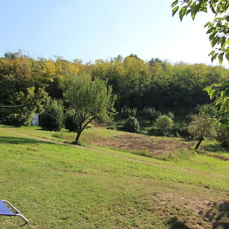 بيت للعطل Luxurious In Vo With Garden *