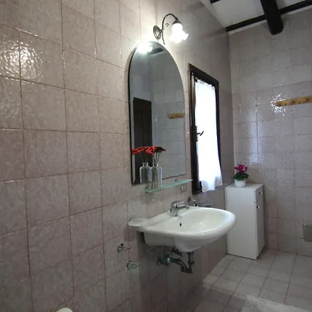 بيت للعطل Luxurious In Vo With Garden *